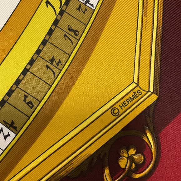 HERMES BURGUNDY / GOLD MULTI DIES ET HORE PRINT SQUARE SILK TWILL SCARF - Picture 9 of 9